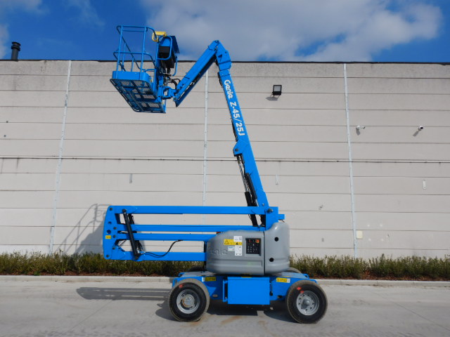 Articulated Boom Lifts rental services in dubai