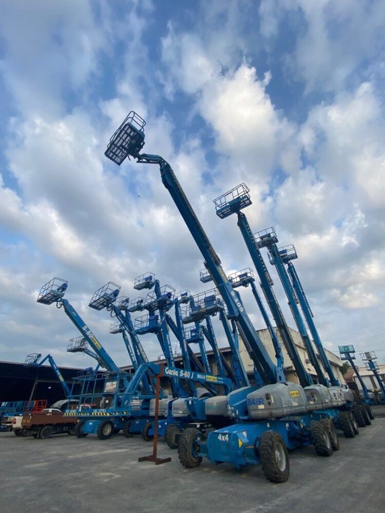 Understanding the Different Types of Boom Lifts