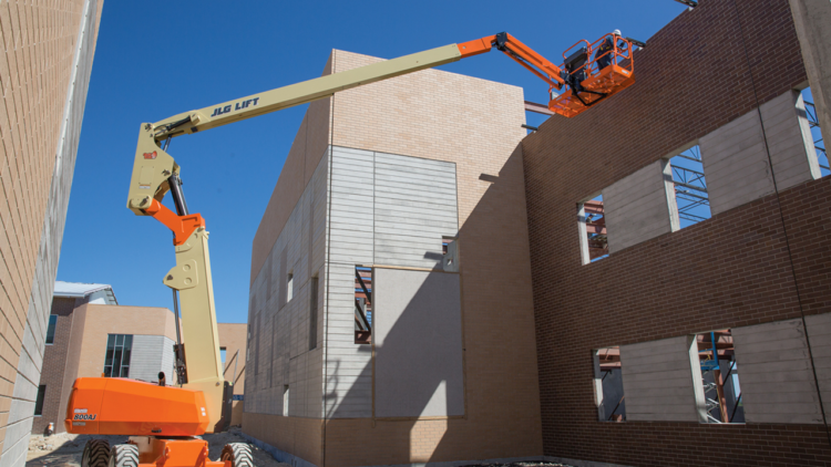 Benefits of Hiring Access Equipment in the Building & Construction Industry